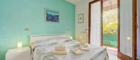 Familie appartement, meerdere slaapkamers (Cinzia Apartment Front Beach) | 2 slaapkamers, gratis wifi, beddengoed