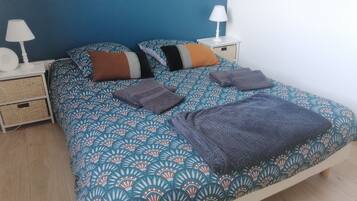 1 quarto, escrivaninha, quartos Ă prova de som