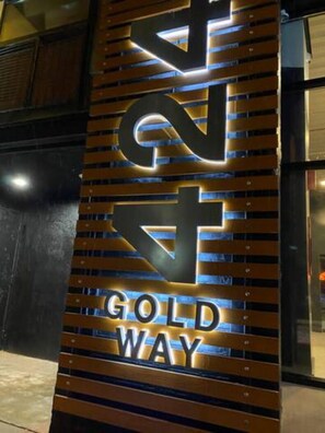 Front of property - 424 Gold Way - Studio Apt. 401 (Pittsburgh)