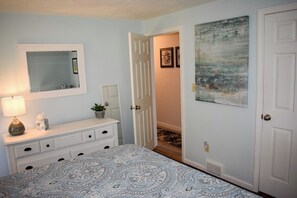 3 bedrooms, iron/ironing board, free WiFi