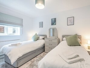 3 bedrooms, free WiFi, bed sheets
