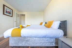 Business Apartment, Private Bathroom | Interior - Lovegrove Contractor Stay With Free Wi-fi in Slough (Slough)