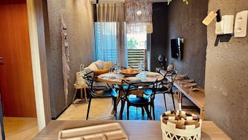 Apartment | Dining