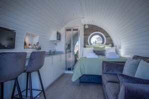 Fer et planche à repasser, Wi-Fi gratuit, draps fournis