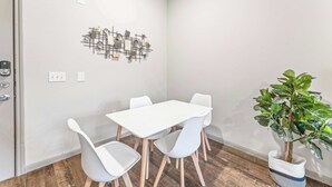 Dining - Cozy 2BR suite close to Downtown w/ fast WiFi (Austin)
