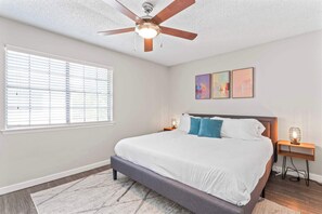2 bedrooms, desk, iron/ironing board, WiFi