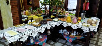 Desayuno buffet incluido todos los días 