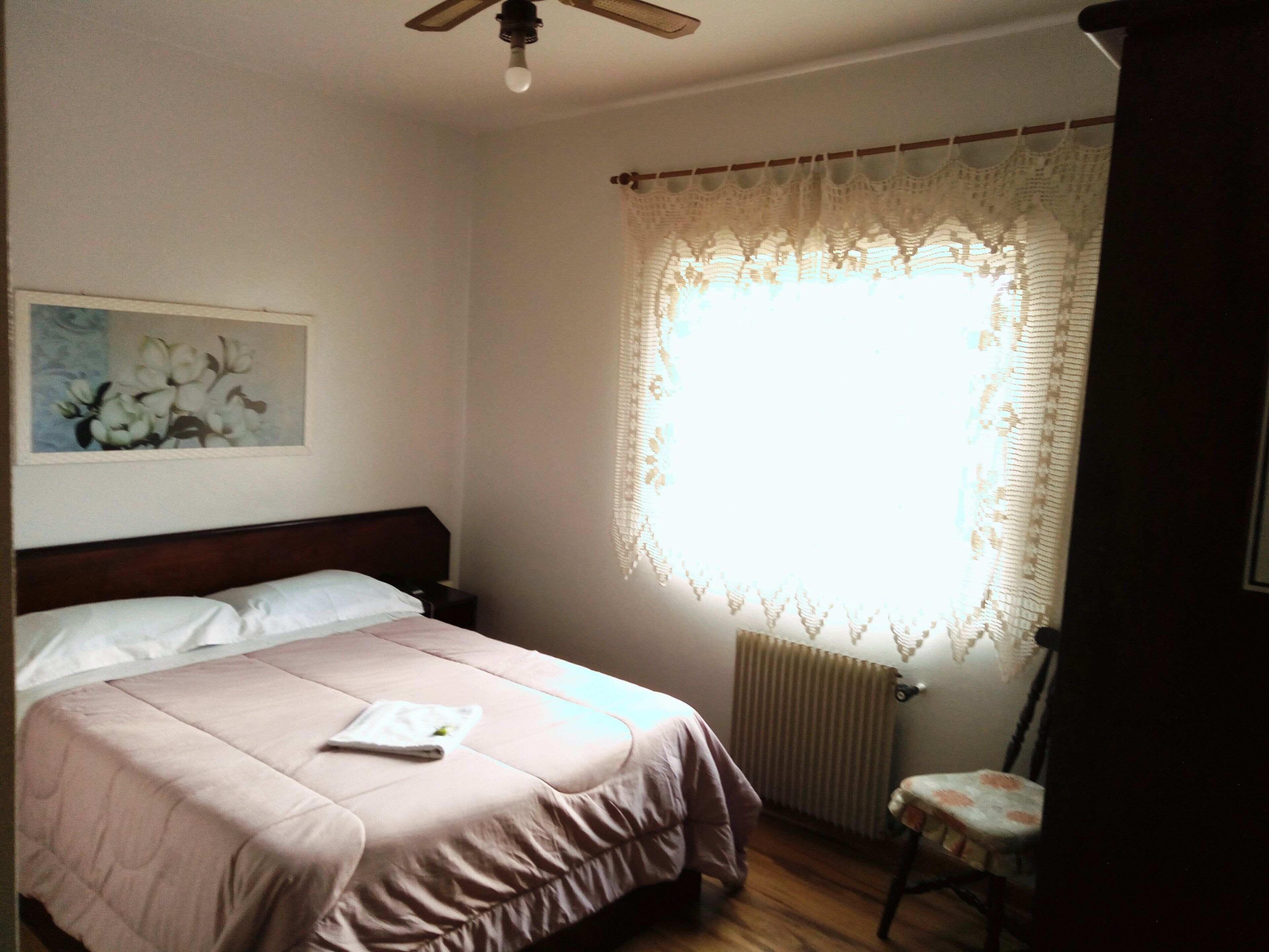 Free WiFi, bed sheets