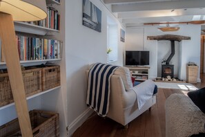 Cottage (2 Bedrooms) | Living area | 32-inch Smart TV with digital channels, TV, fireplace - Flygate - 2 Bedroom Cottage - Lawrenny (Kilgetty)