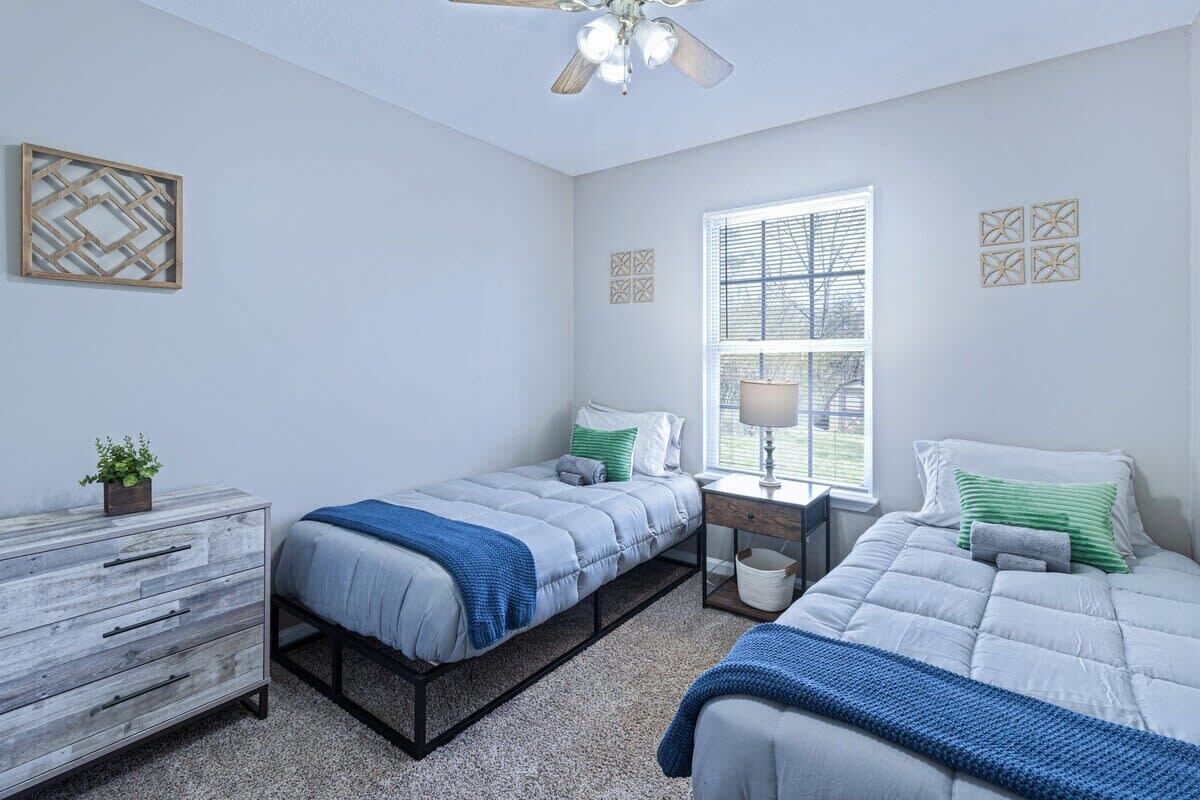 3 bedrooms, desk, iron/ironing board, WiFi