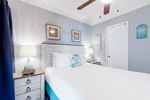 1 slaapkamer, een strijkplank/strijkijzer, internet, beddengoed