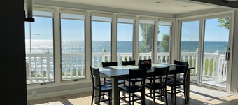 The Owl's Nest- Holland Beach House, private beach, remote work ready