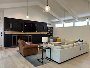 Smart TV, fireplace, computer monitors, printers