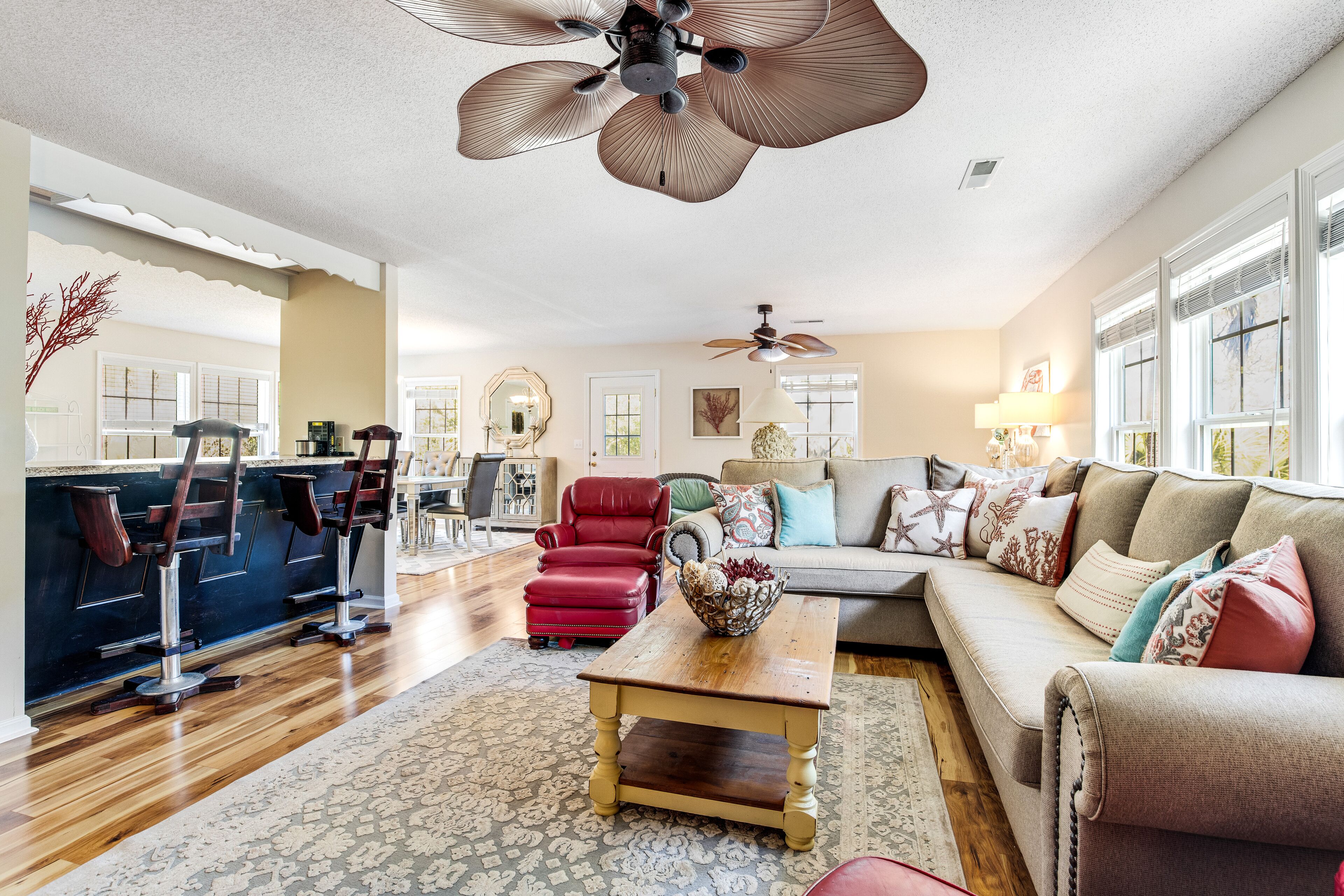 Bay view home three blocks to the beach with WiFi, central AC, and private w/d