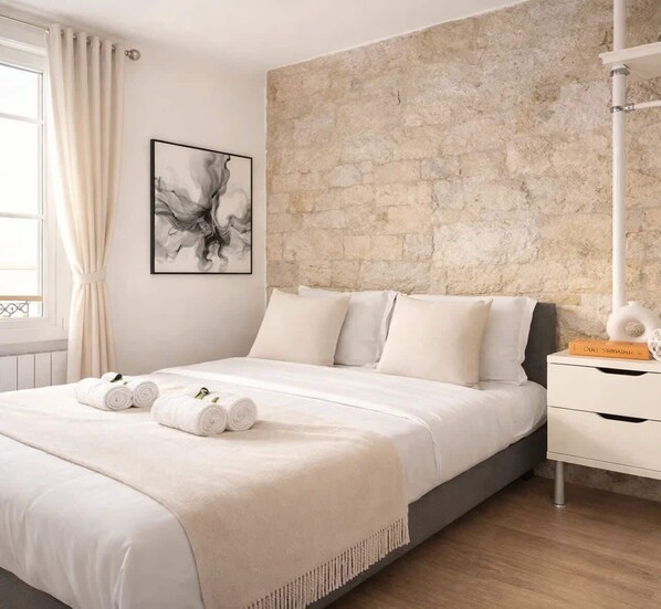 Iron/ironing board, travel crib, WiFi