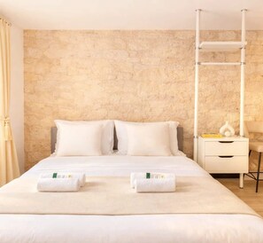 Strykejern/-brett, reiseseng for barn og wi-fi