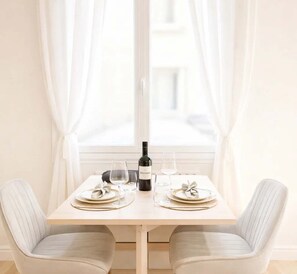Dining - Lovely studio for 3 in the heart of the Marais (Paris)