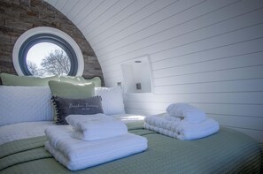1 bedroom, iron/ironing board, WiFi