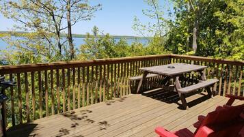 Hitchin' Post Cabin | Terrace/patio