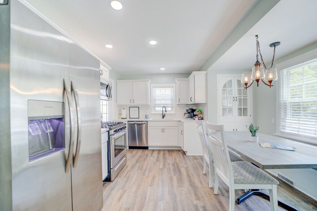 Cute Cape Cod House!