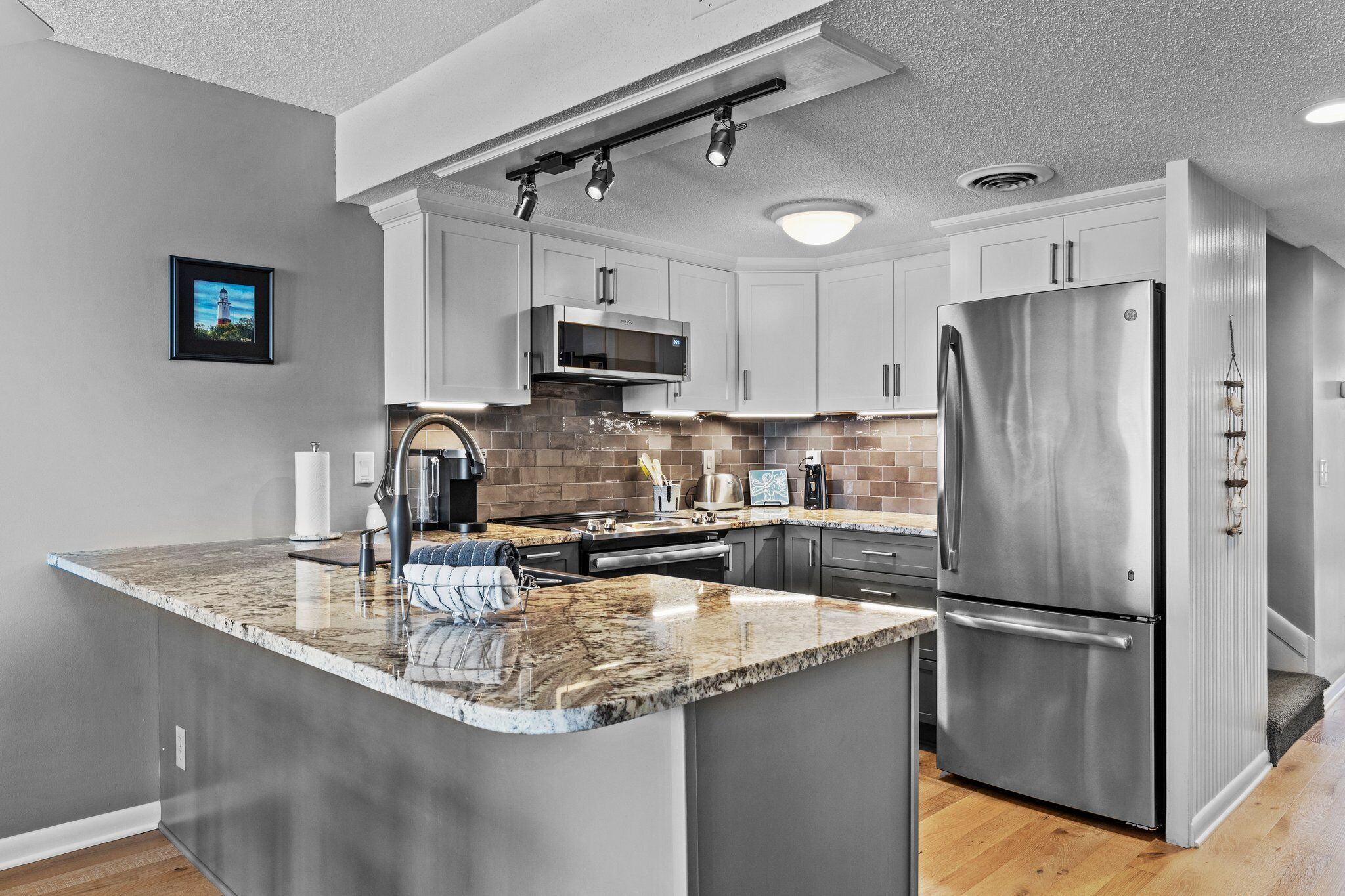 Dolphin View-Ocean Front, Relax, Work, Play... It's YOUR Space!