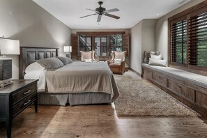 7 bedrooms, iron/ironing board, Internet - Lakewood Pointe and Guesthouse - Free Railroad Admission + Majestic Views + (Bryson City)