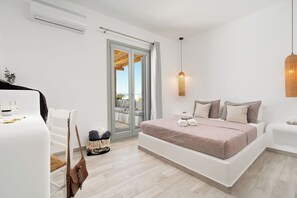 5 bedrooms, iron/ironing board, WiFi, bed sheets - Villa Veroni - Five Bedroom Villa, Sleeps 10 (Naxos)
