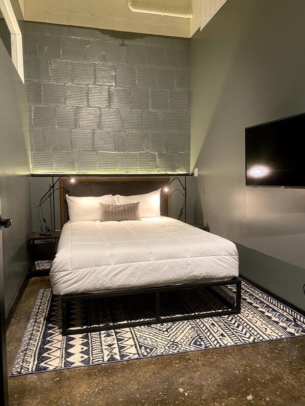 Apartment | 2 bedrooms, blackout drapes, iron/ironing board, free WiFi