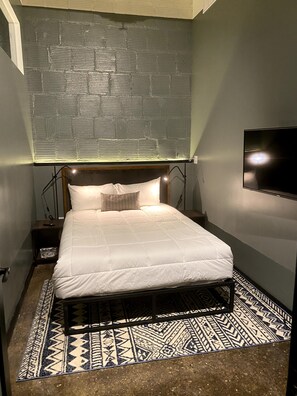 2 bedrooms, blackout curtains, iron/ironing board, free WiFi