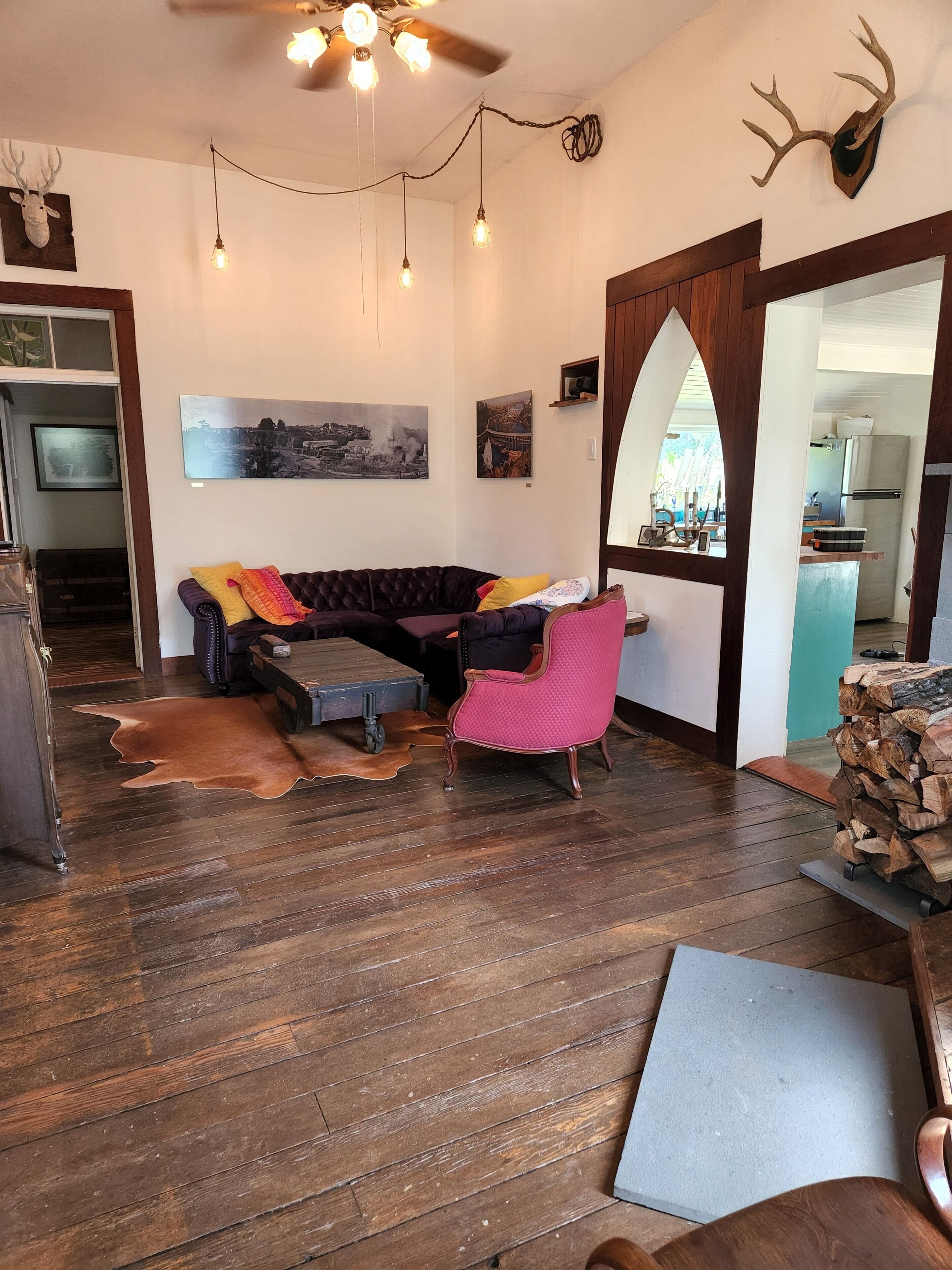 The Little Blue Farmhouse on the Mendocino Coast