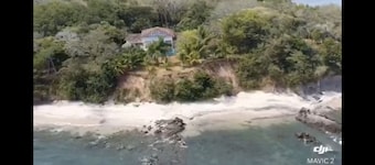 Stunning Oceanfront 4-Bdrm Villa w/ Infinity Pool