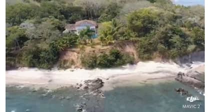 Stunning Oceanfront 4-Bdrm Villa w/ Infinity Pool