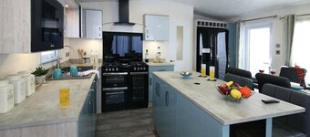 Superior 6 Berth Holiday Home in Suffolk,
