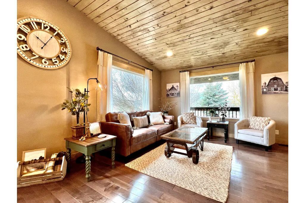 Aspen Grove, Elite Farmhouse with Full Concierge