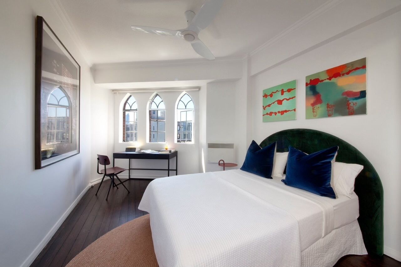 Art Deco Penthouse Apartment With Roof Top Terrace Sleeps 4 Adults and Parking