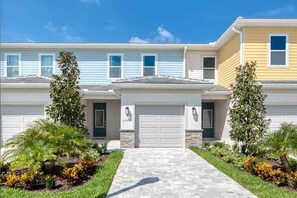 Exterior - Aqua Townhouse with Games Room at Reunion (Kissimmee)