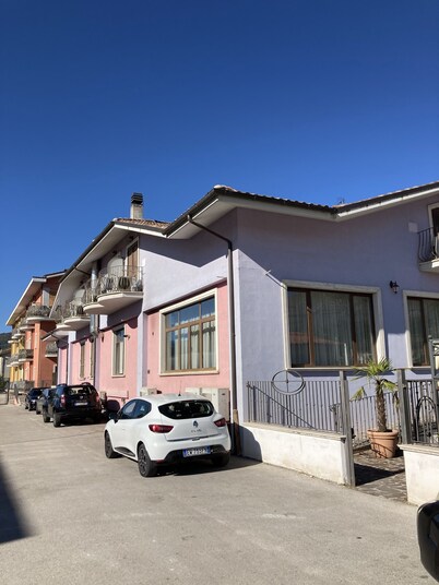 Residence Le Ginestre three-room apartment No. 1 sleeps 4