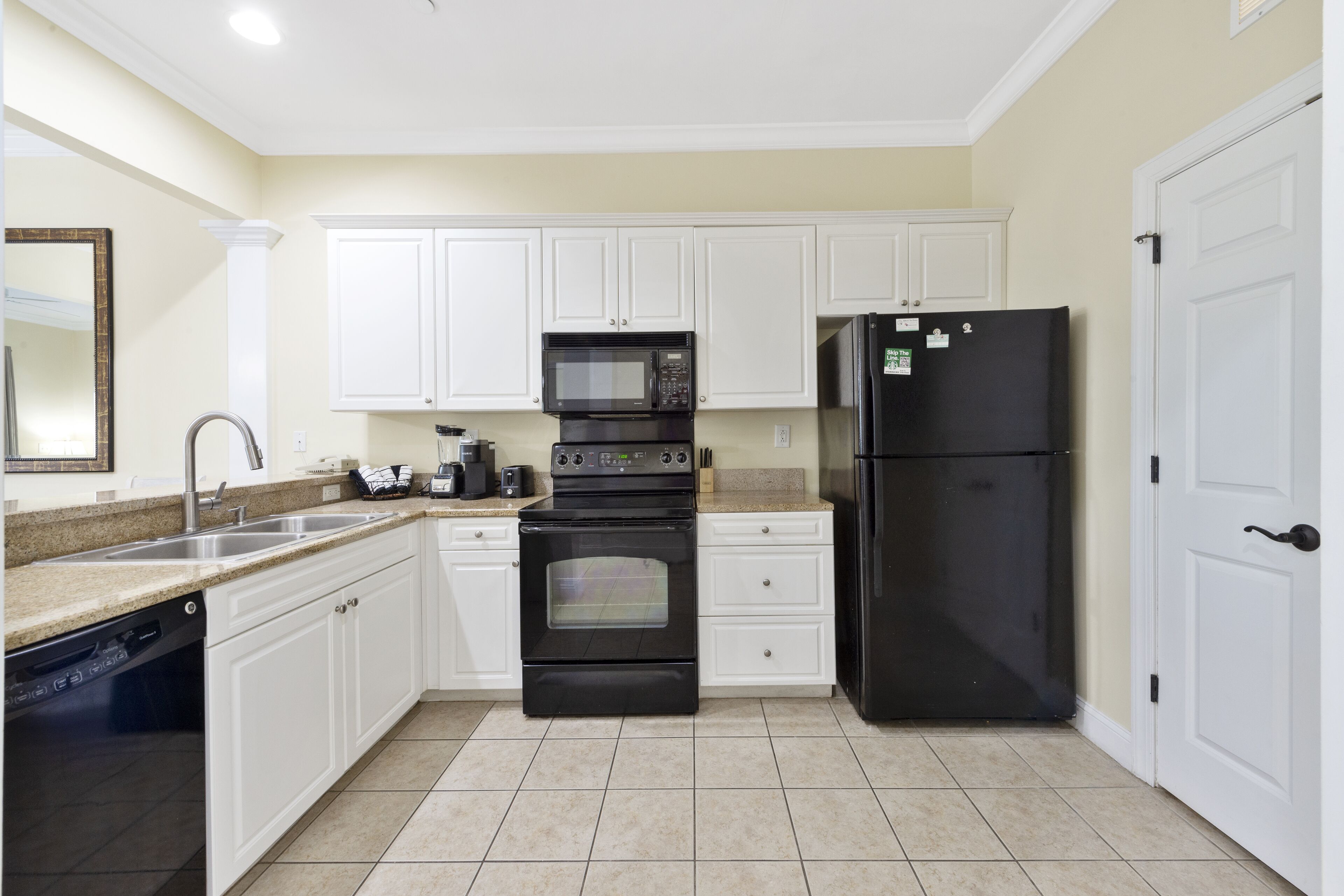 BEACH BLISS 2Bedroom/2 Bath condo in Litchfield!