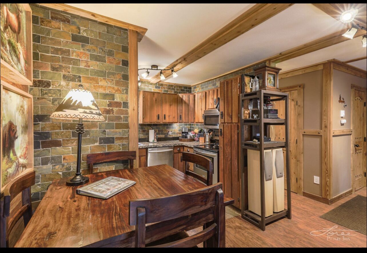 BEAR PARK CABIN, glacier, lakes, fishing & hiking, ATV trails!