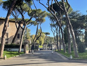 Exterior - Colosseo Gardens - C11 (Rome)