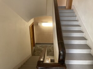 Interior - Colosseo Gardens - C9 (Rome)