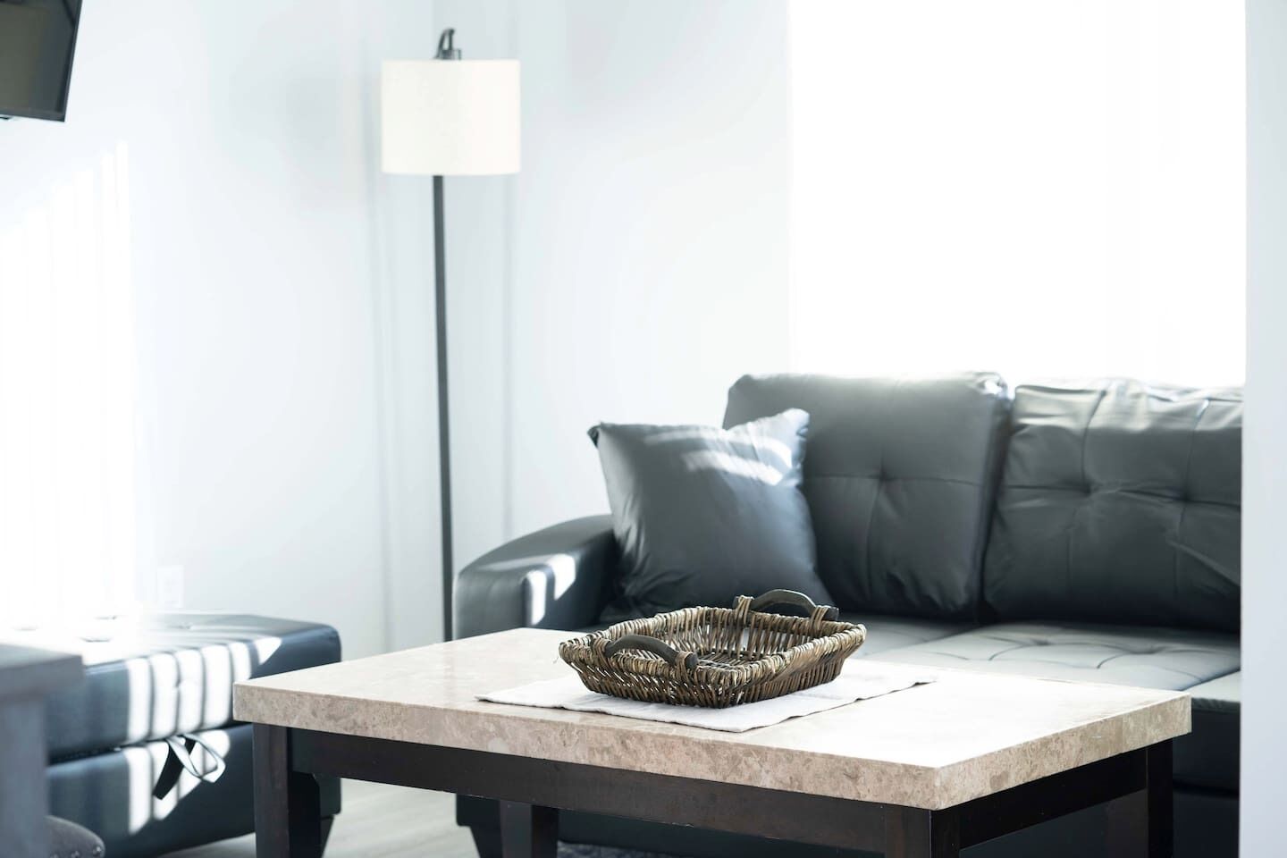 Bright & Modern 2BR Apt in Historic Federal Hill!