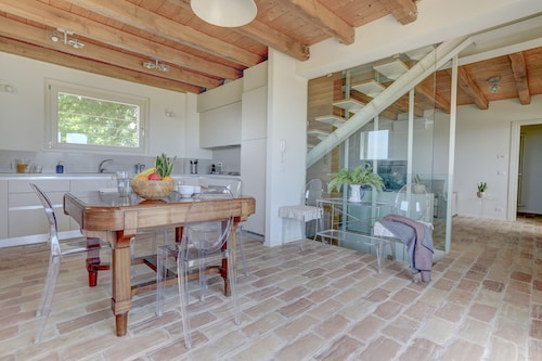 VIGNETO DI MONTEFREDDO - Large Two Bedroom S/L...