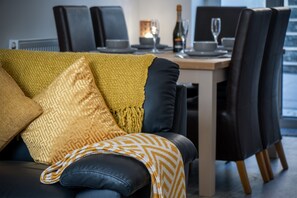 Ferienhaus (2 Bedrooms) | Wohnbereich
