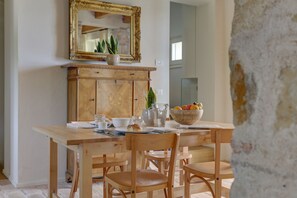 Dining - Vigneto di Montefreddo - Two Bedroom Split Level (Numana)