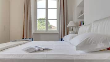4 chambres, fer et planche à repasser, Wi-Fi gratuit, draps fournis