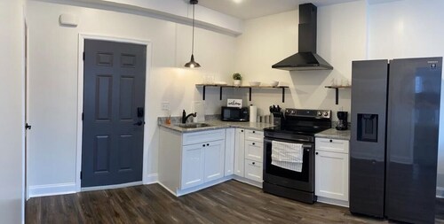 Brand New 1 Bedroom Apt w/ Off Street Parking 3