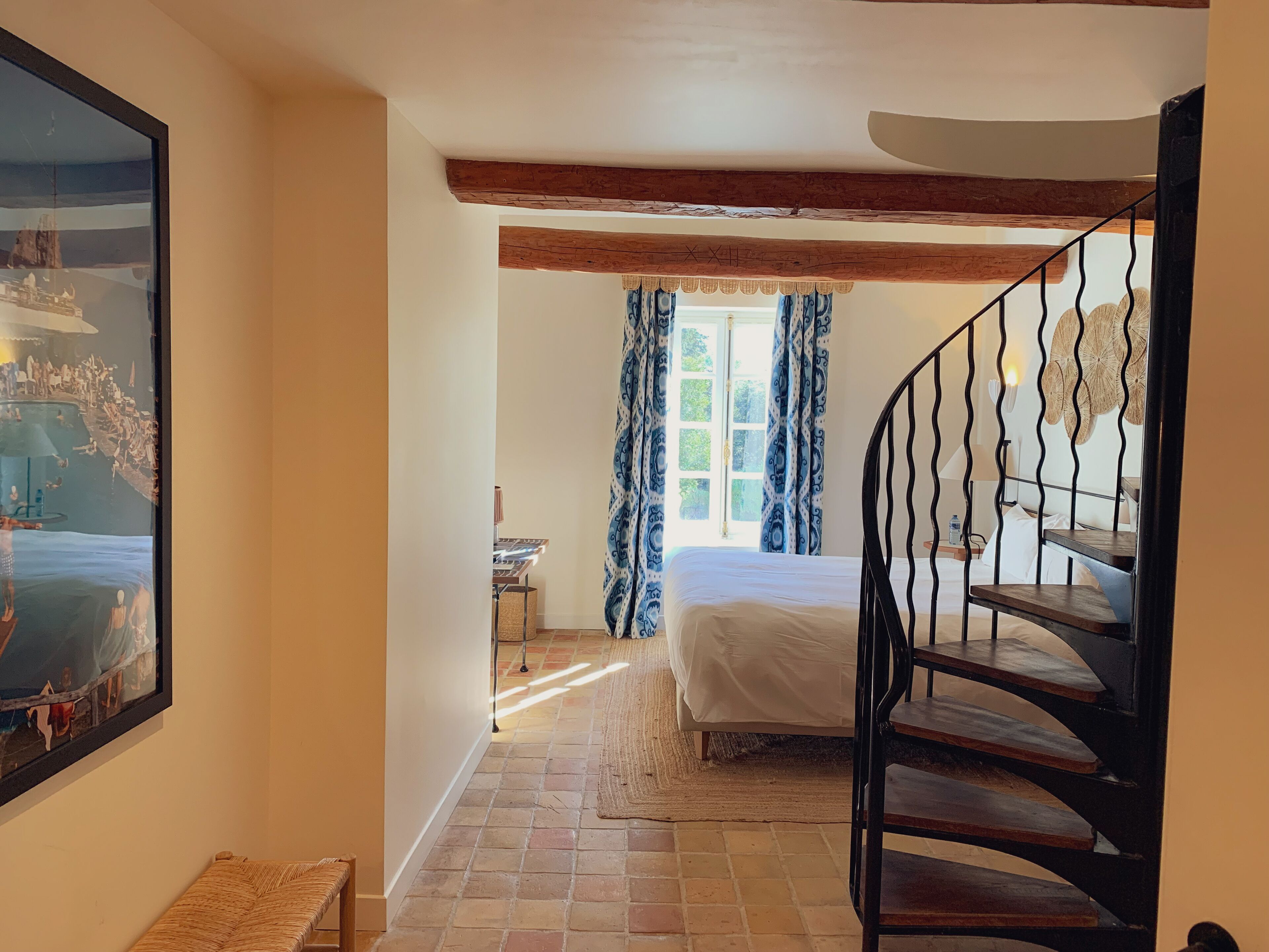 Premium bedding, in-room safe, desk, free WiFi
