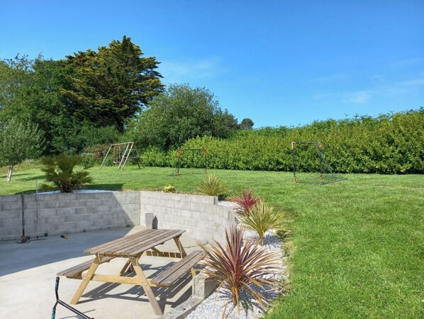 Outdoor dining - Spacious and warm house for 6 people (Pouldergat)