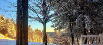 SLOPE SIDE SKI IN /  SKI OUT TOWNHOUSE TOP OF POWDER MONKEY LIFT BEST LOCATION